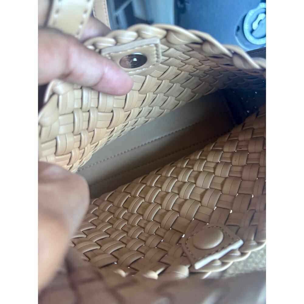 Woven Mini Shoulder Bag | Neutral Beige Braided Handbag | 2026 Trend Minimal - Picture 5 of 6